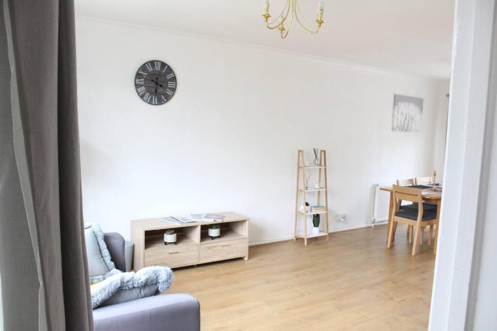 Private & Comfortable 2 Bedroom Home Away From Home 스탠웰 외부 사진